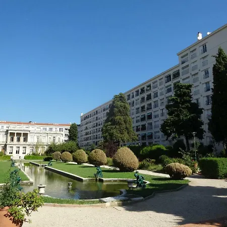 Les Grands Cedres C1 7 Avenue De Fabron *