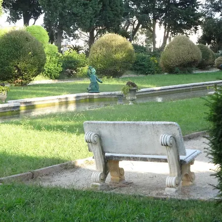 Les Grands Cedres C1 7 Avenue De Fabron Апартаменты *